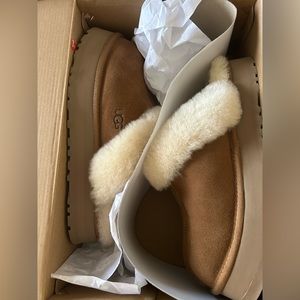 UGG Disquette Platform Slippers BRAND NEW